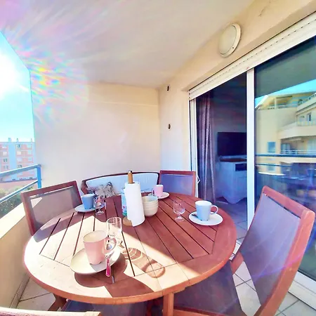 Caresse D'azur - Classe 2 Etoiles 아파트 Fréjus