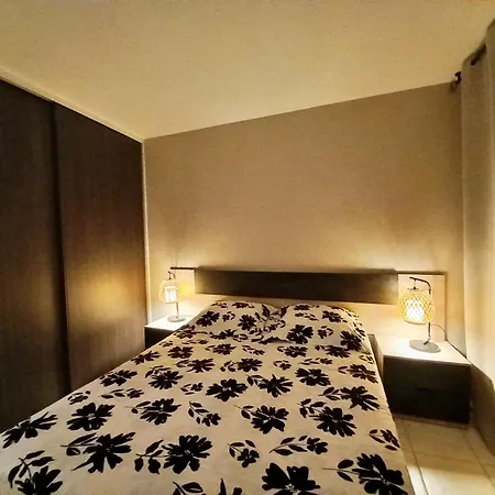 Caresse D'azur - Classé 2 étoiles * Fréjus