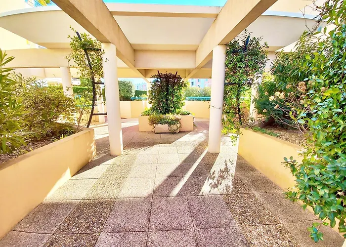 Caresse D'azur - Classe 2 Etoiles Fréjus